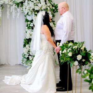 Meet your Posher, Sean and Lovella